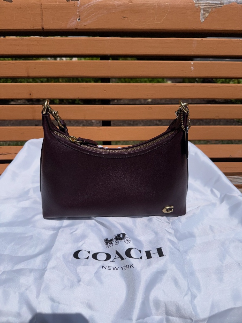 COACH Juliet 25 in Black Current - Picture 4 of 7